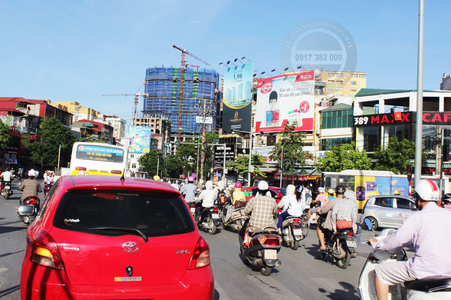 Quảng cáo ngoài trời miền Bắc