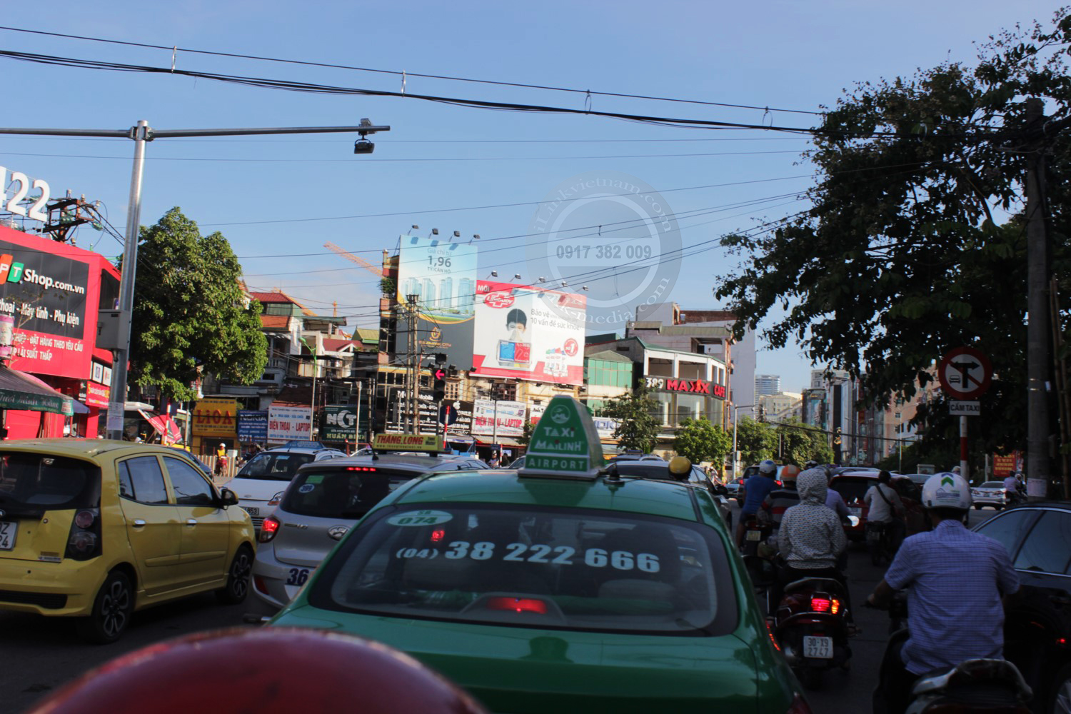 Quảng cáo ngoài trời miền Bắc