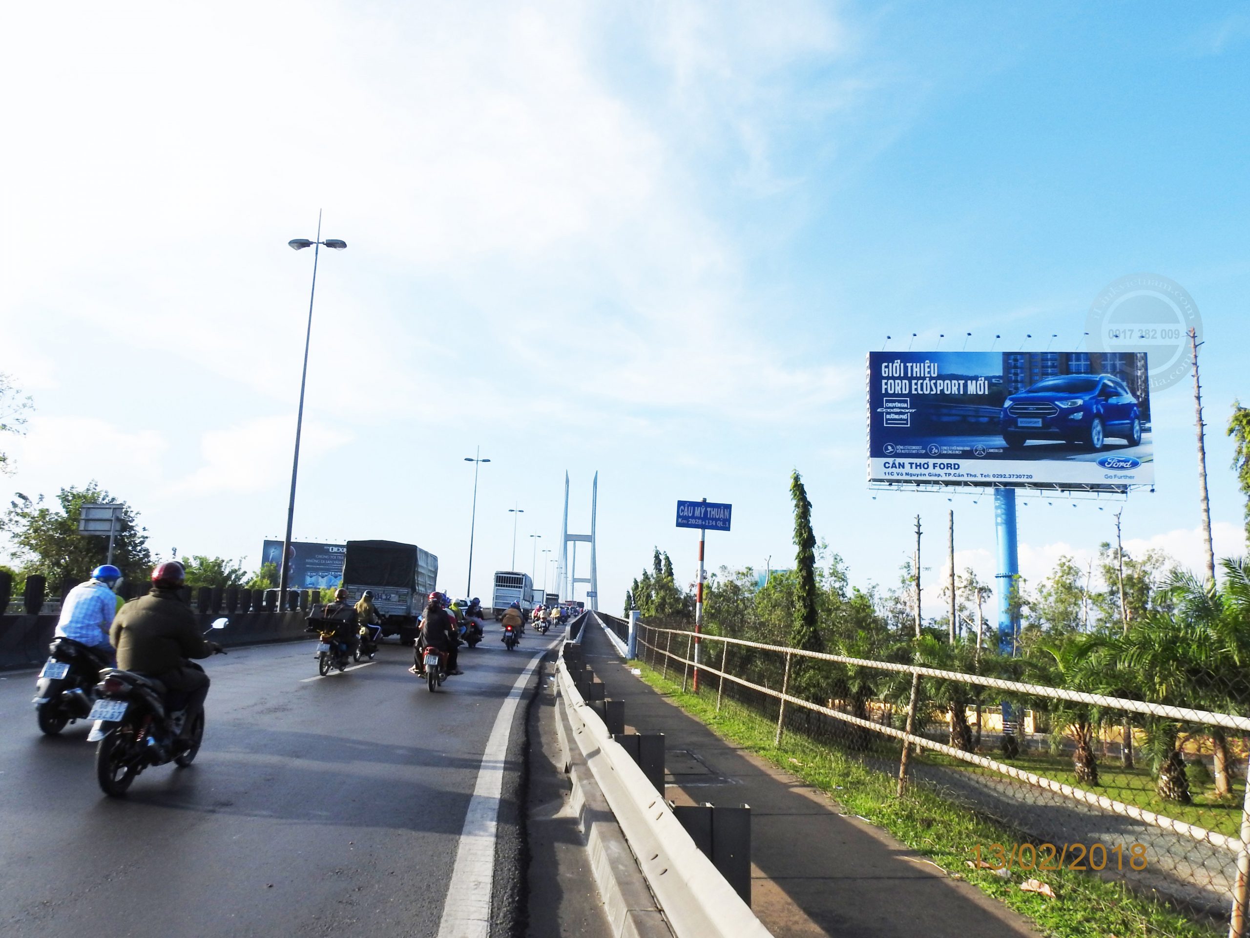 Billboard trụ Vĩnh Long