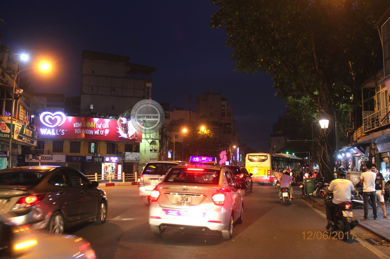 Pano ngoài trời Hà Nội