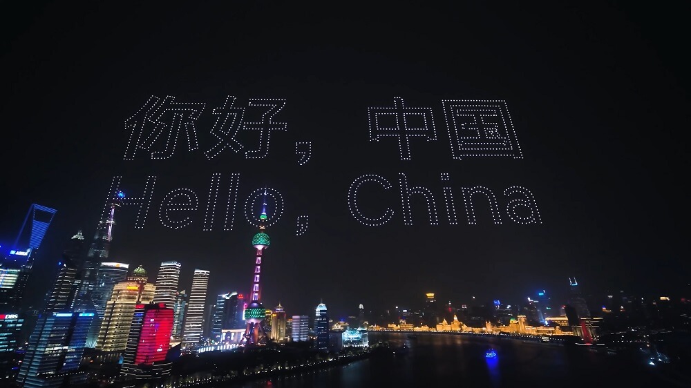 quảng cáo ngoài trời bằng drone