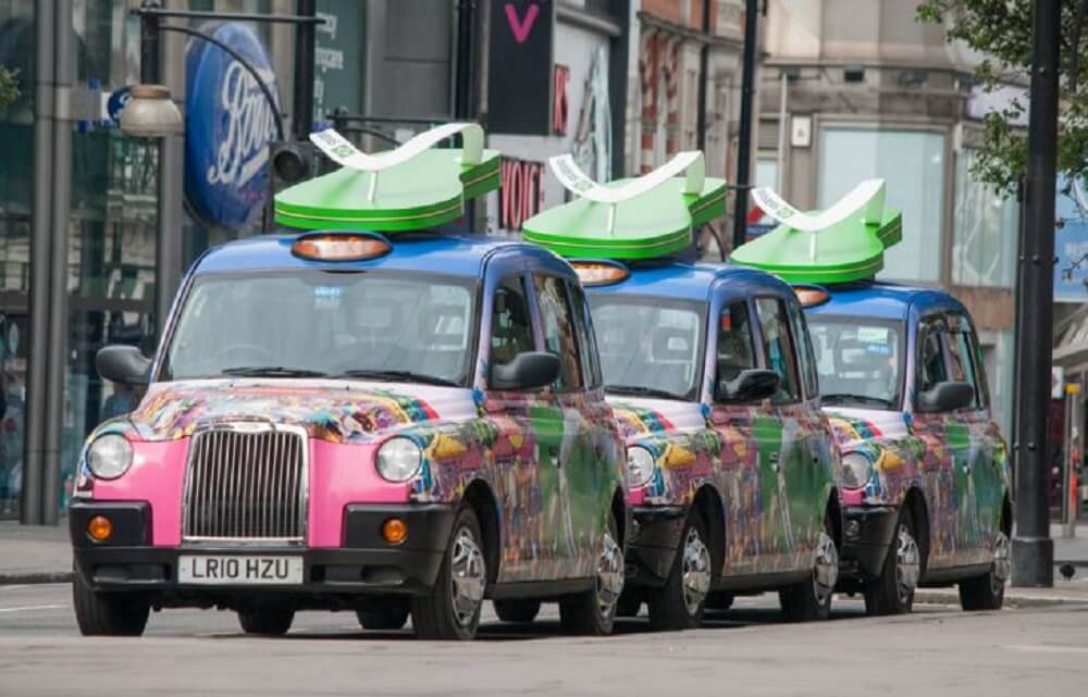 Quảng cáo dán decal taxi