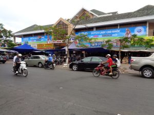 Quảng cáo pano chợ Đồng Hới