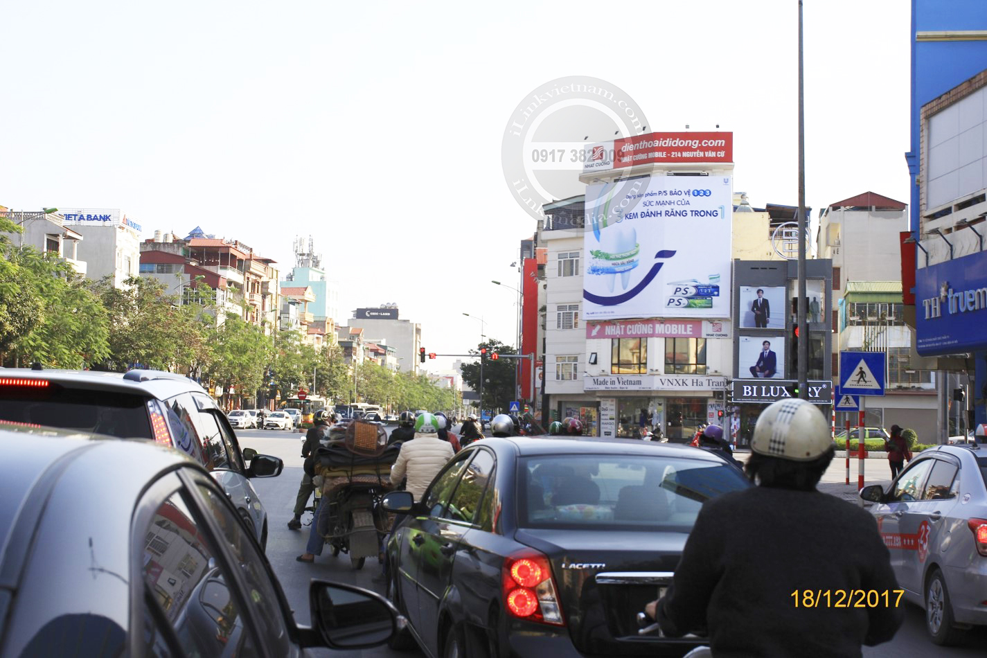 Pano cửa ngõ Hà Nội