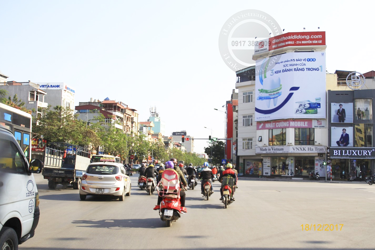 Pano cửa ngõ Hà Nội
