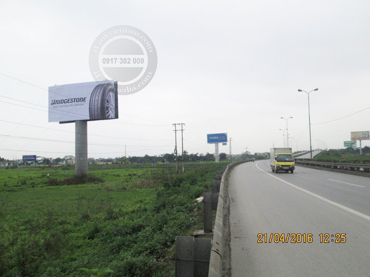 Billboard quốc lộ 5