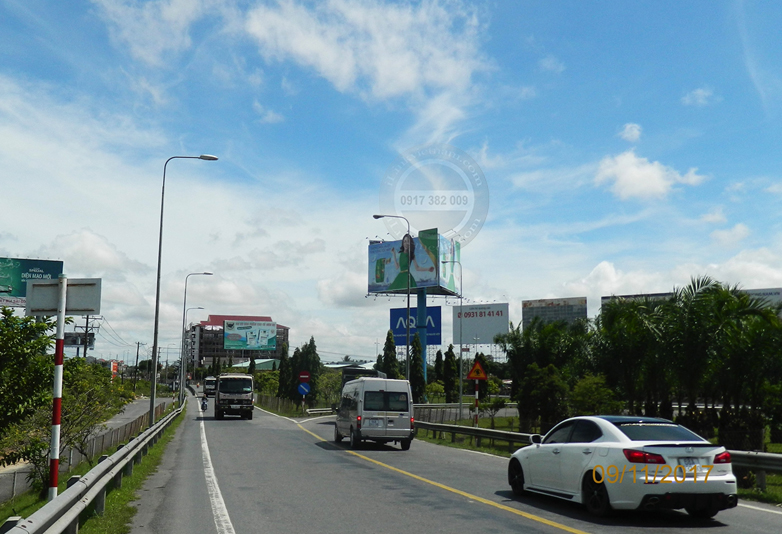 Billboard 3 mặt tại Vĩnh Long