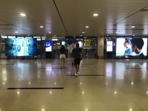 banner thả trần tại Trung tâm