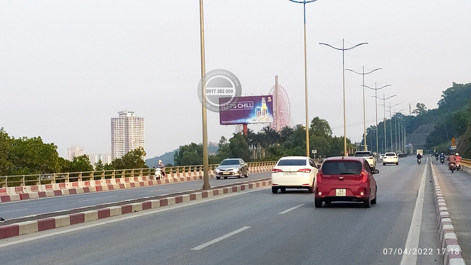 Biển trụ tại Hạ Long