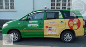 Quảng cáo trên xe taxi