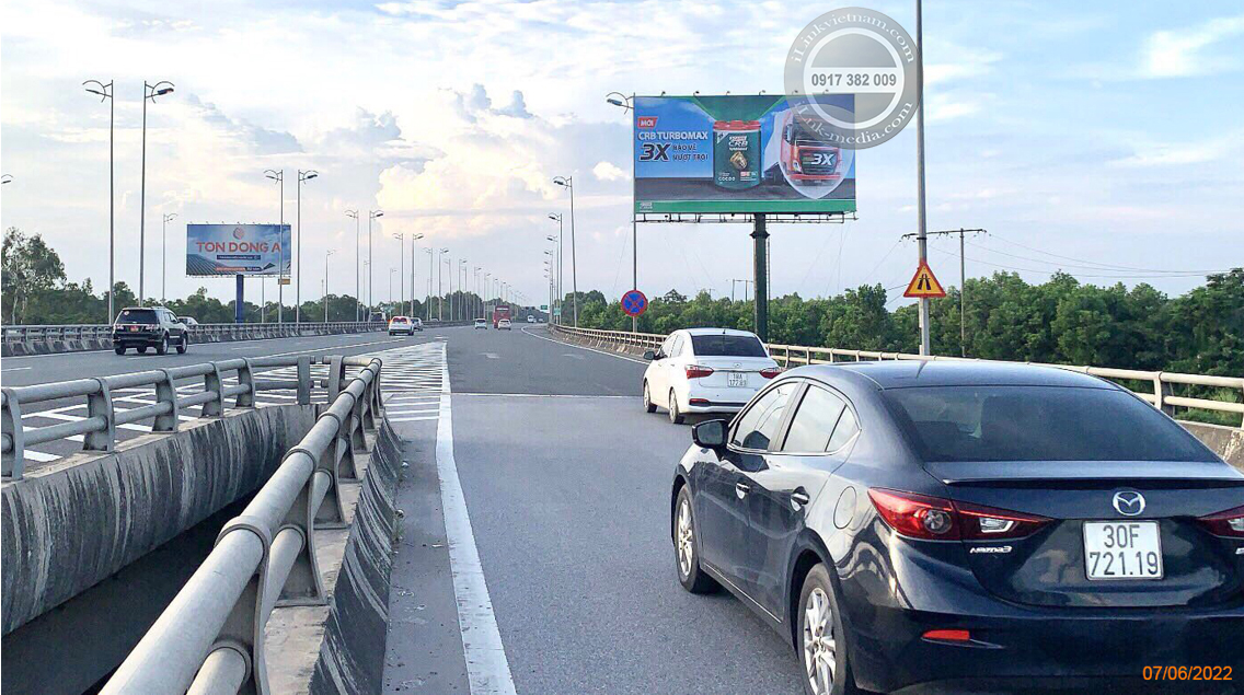 Billboard trụ cao tốc Ninh Bình