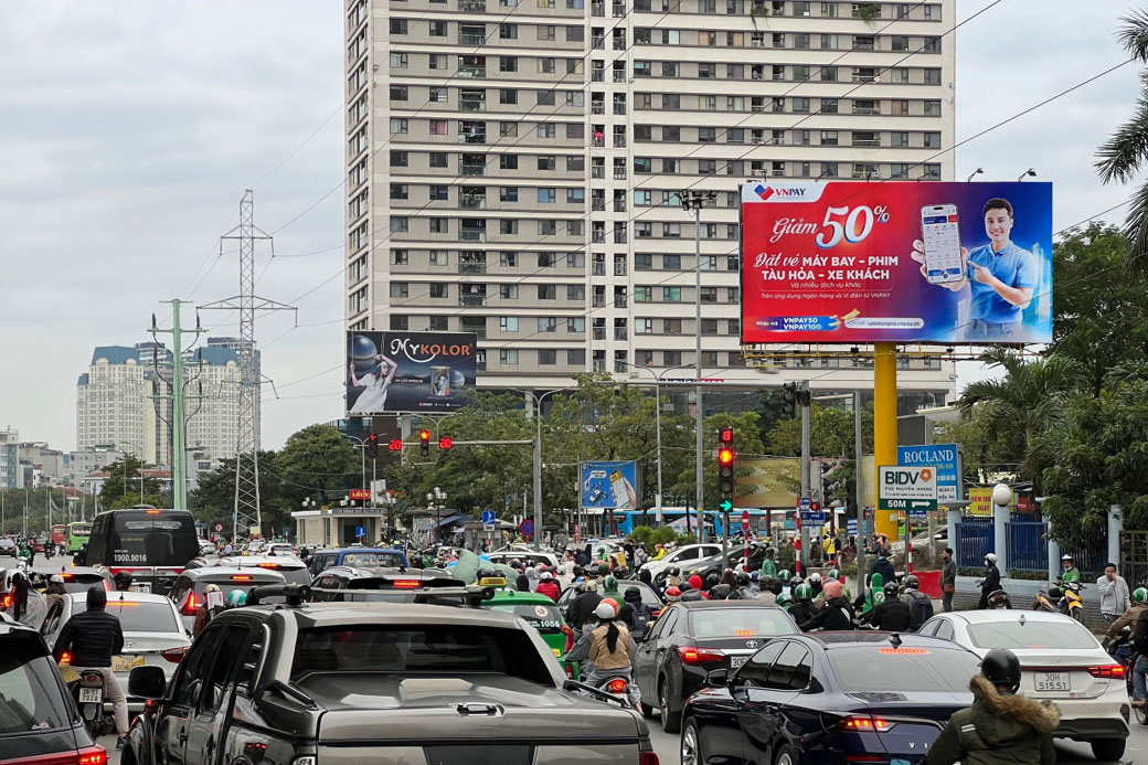 billboard tại bến xe