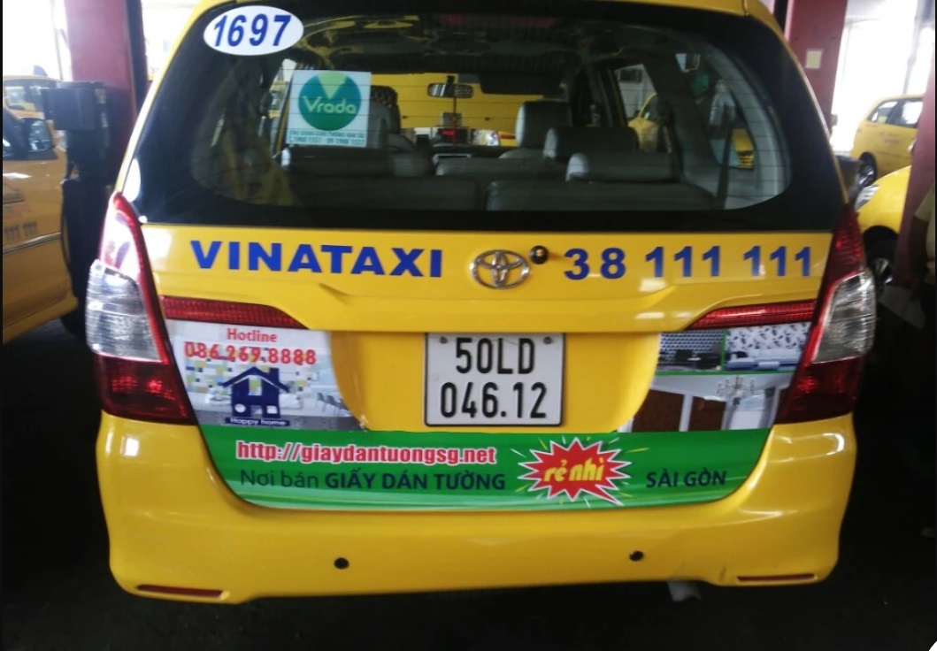 đuôi xe taxi