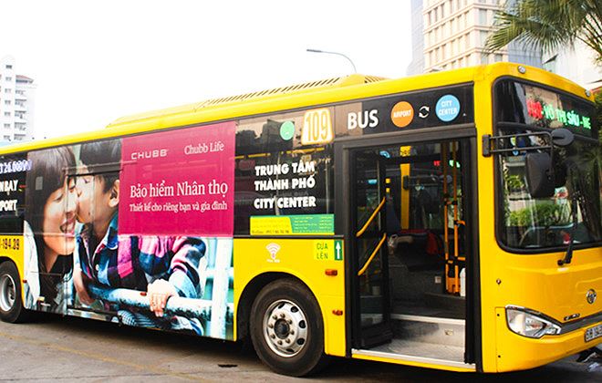 quảng cáo trên xe bus